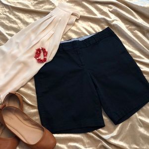 Navy blue women’s shorts 🔥 size 6 - 8 inch inseam